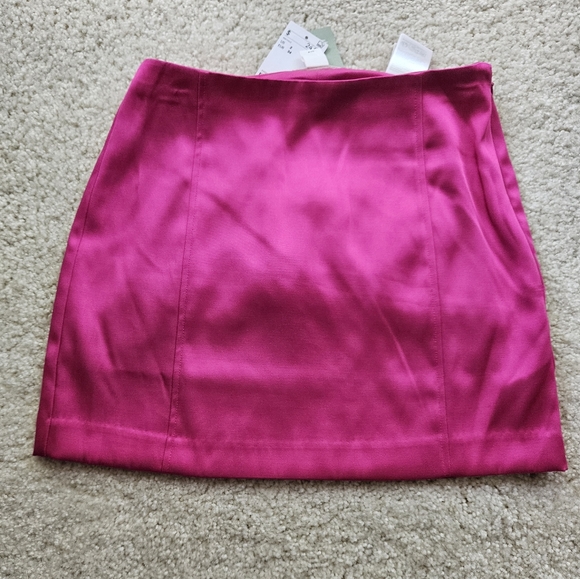 Hot Pink Satin H&M Skort size US 2, EUR 34 - Picture 2 of 11